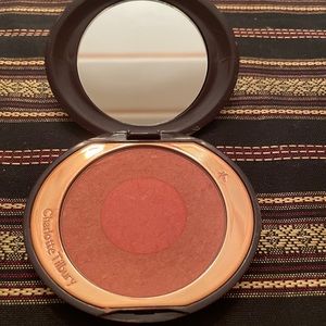 Charlotte Tilbury Cheek to Chic in Ecstasy